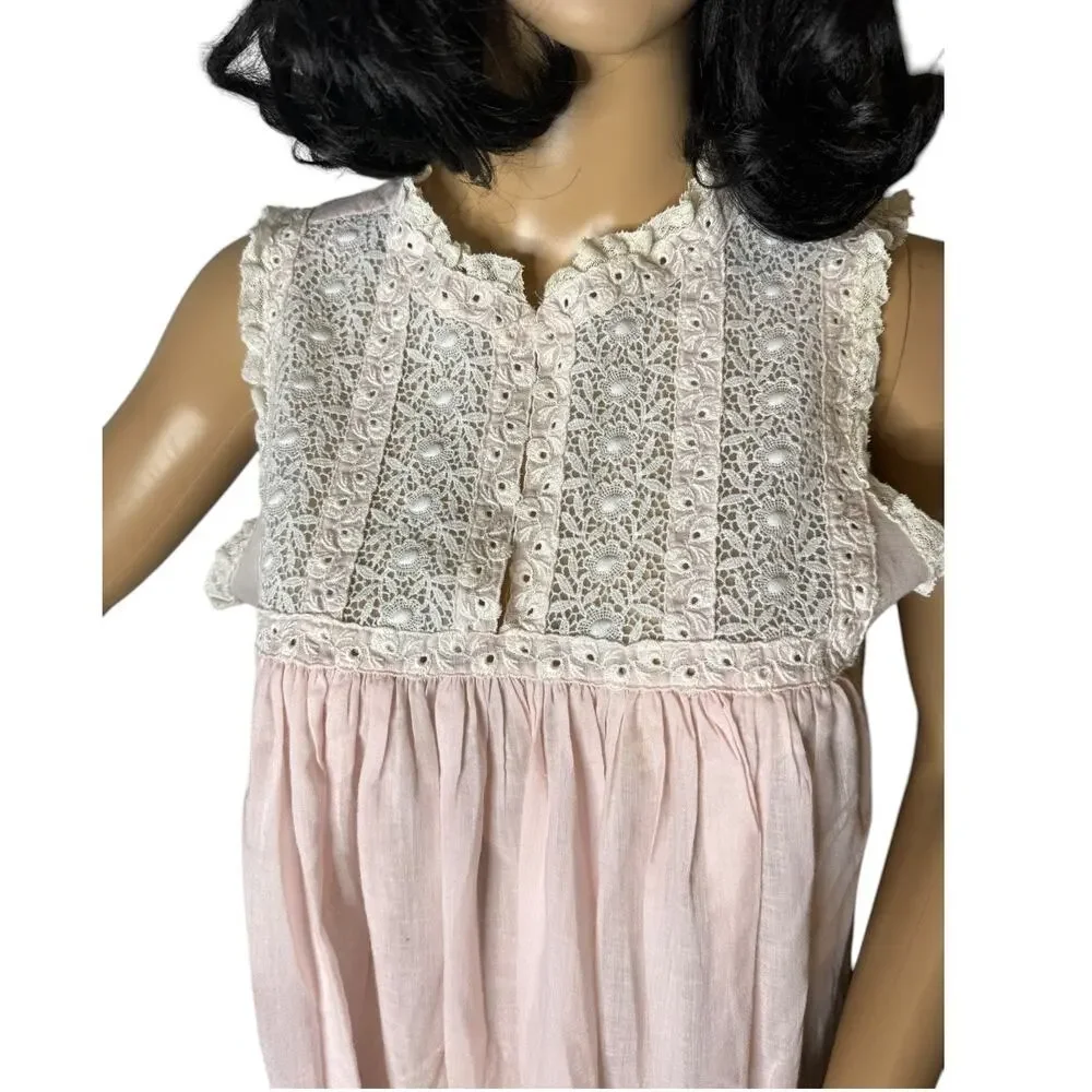 1960s Christian Dior Baby Pink Lace Trim Nightgown Embroidered size medium